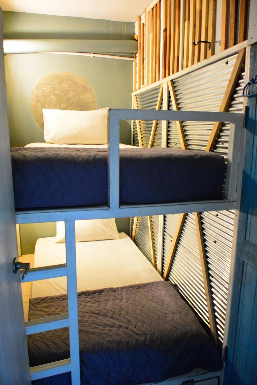 12Month Hostel Phuket Δωμάτιο φωτογραφία